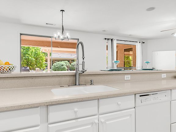 5th image of 15109 W ROUNDERS Drive