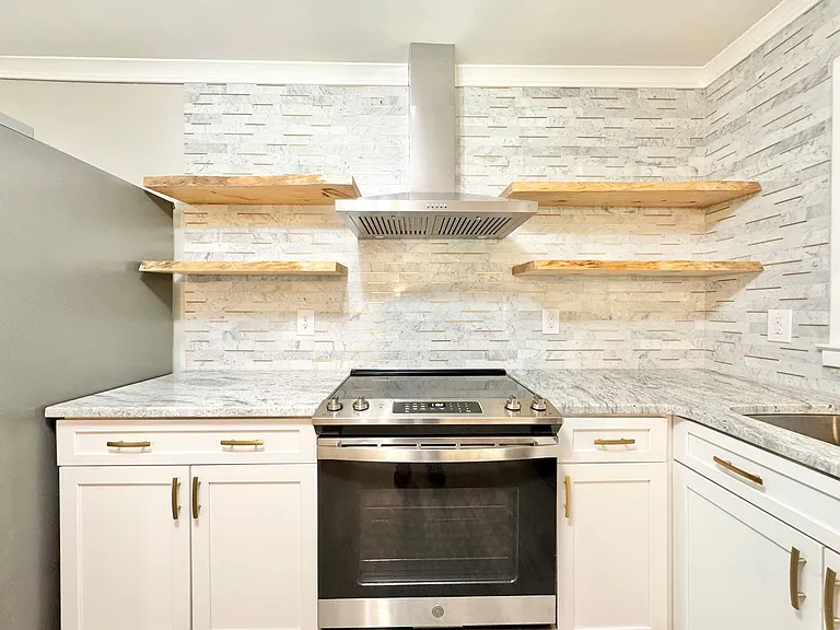 3030 Robin Hood Dr — Photo 7