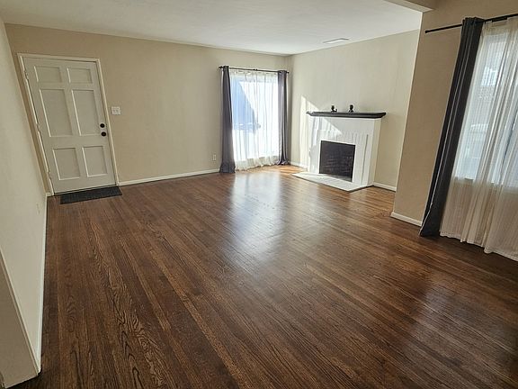 3rd image of 412 Elm Ave