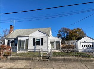 12 Gilmore St, Pawtucket, RI 02861