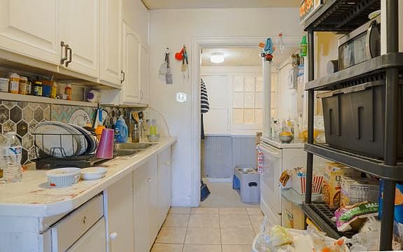 5th image of 1603 S Richards St