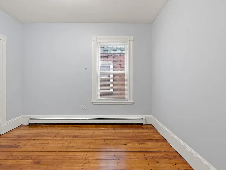 15 Newport St #1 — Photo 4