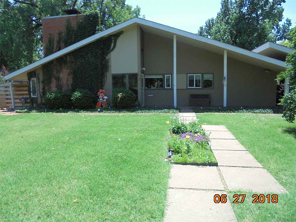 1st image of 900 E Overbrook Ave