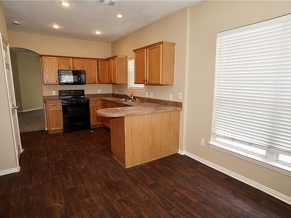2nd image of 9814 Cedarcrest Dr