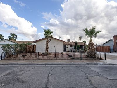 4851 La Fonda Dr, Las Vegas, NV, 89121