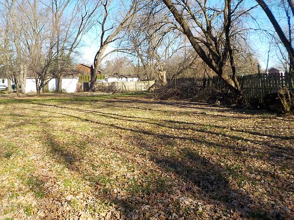 2nd image of 1817 River Terrace Dr
