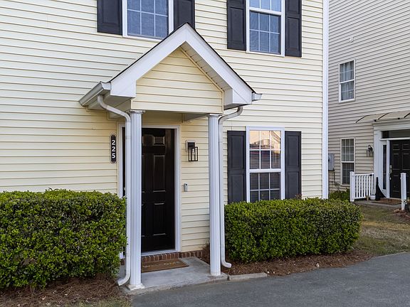 5th image of 225 Woodson Dr