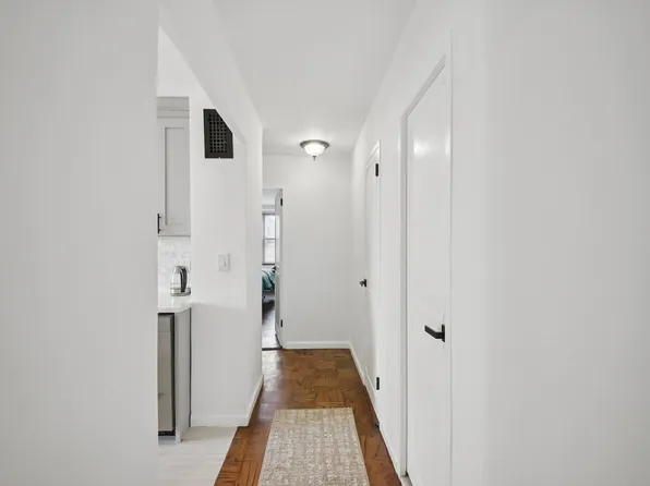 10 Huron Avenue image 18 of 37