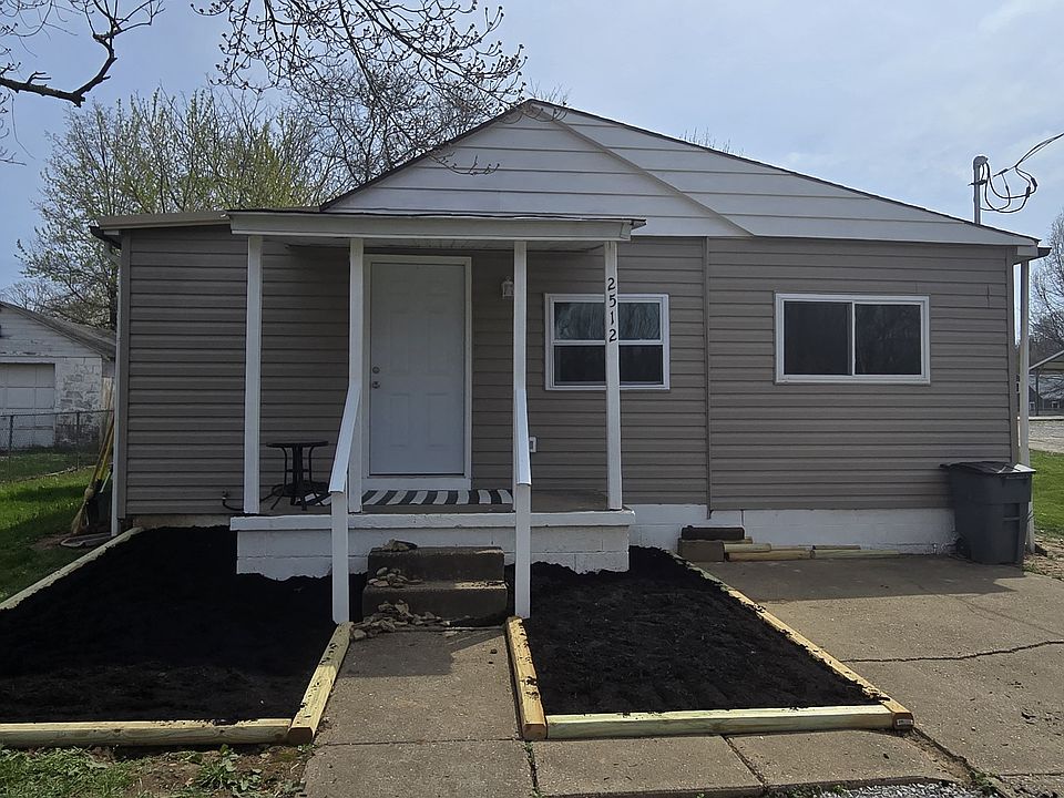 1st image of 2512 9th Ave