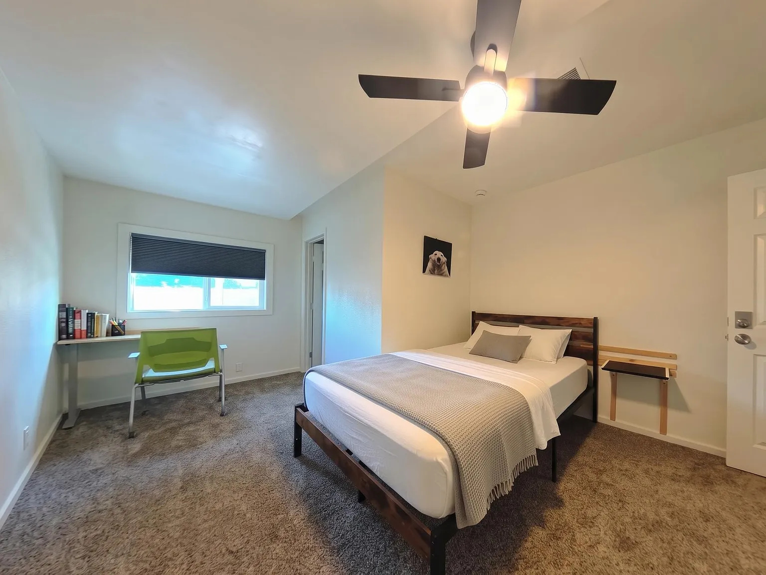 4 bed, 5.0 bath, 1822 sqft, $1,118 — Photo 1