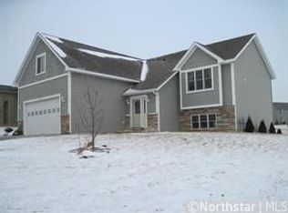 351 Prairie View Dr, Pine Island, MN 55963