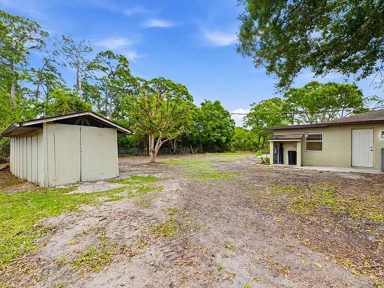 7302 Santa Clara Blvd — Photo 16