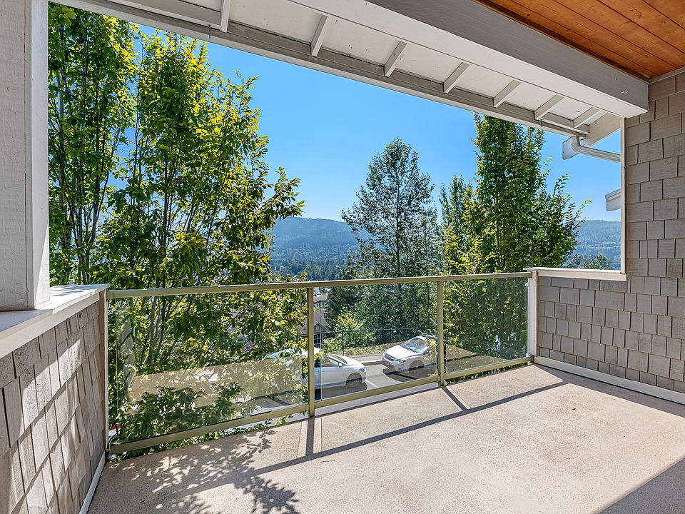Big deck, good for relax and enjoyment