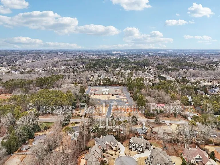 343 Summer Garden Dr — Photo 94