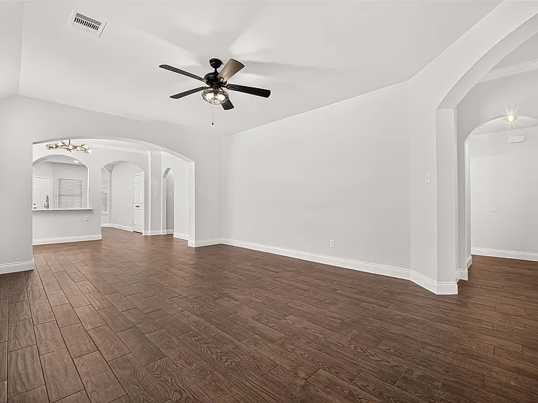 20707 Pine Rain Ct — Photo 10