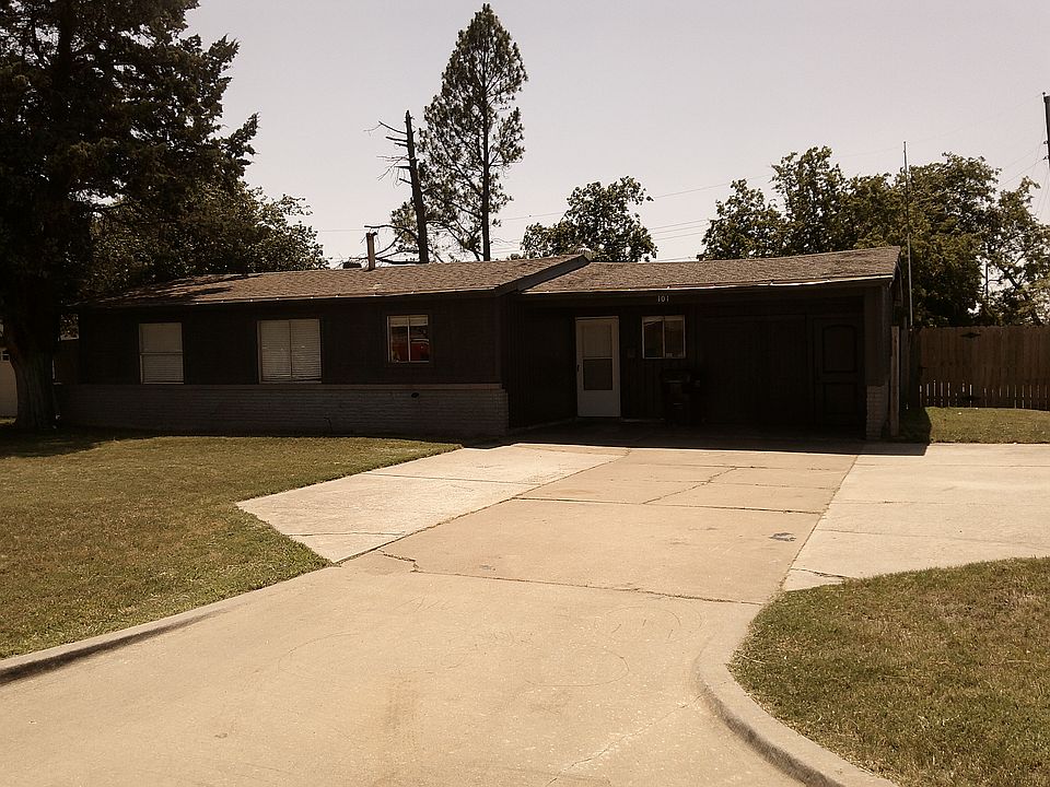 1st image of 101 Woods Ave