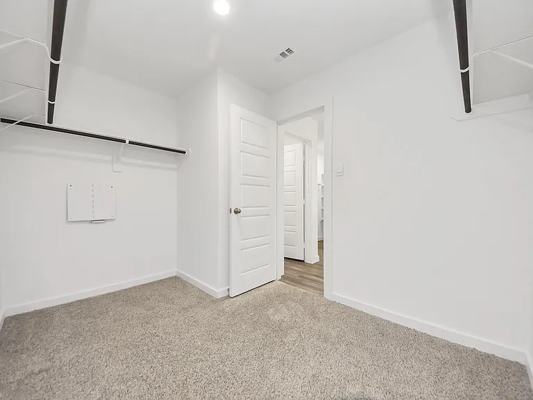 8614 Shumard Oak Dr — Photo 34
