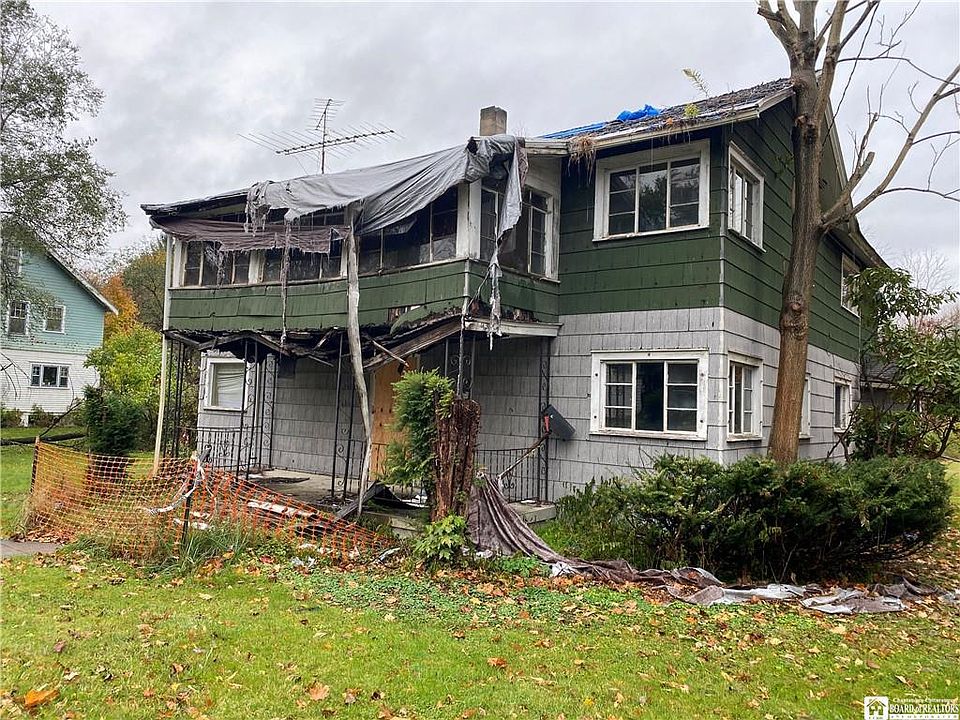 2nd image of 71 Ivory St