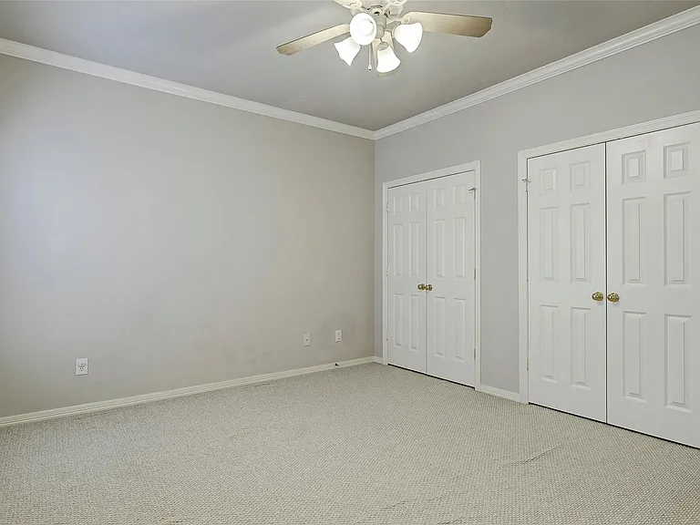 1302 W Park At Shady Villa — Photo 12