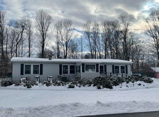 108 Jerome Dr, Cambridge, NY 12816