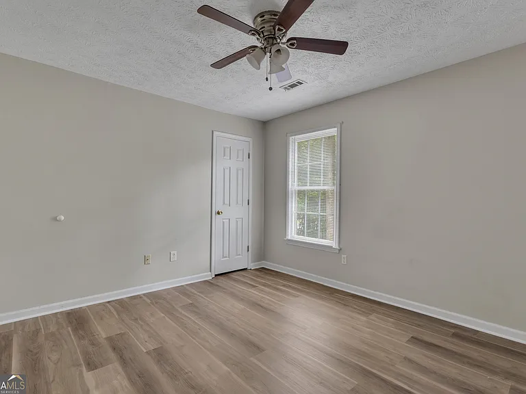 116 Crofts Cor — Photo 26