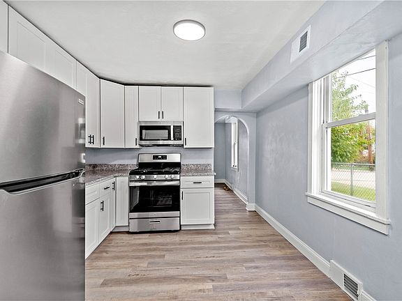 3rd image of 1816 Wesley St
