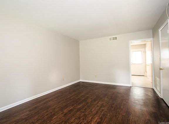 3rd image of 4770 Old Lantern Way #78