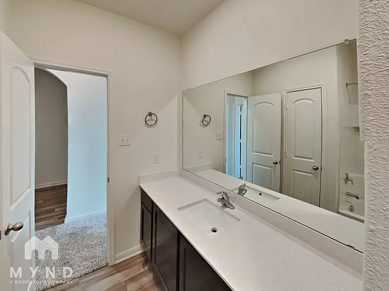 421 Micah Ln — Photo 14