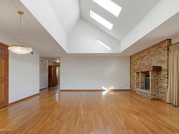 5th image of 4008 Stoney Island Ave