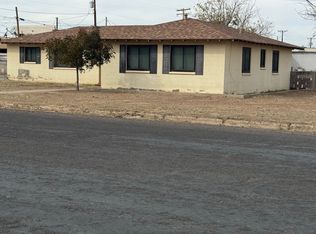 701 W 4th St, Pecos, TX 79772