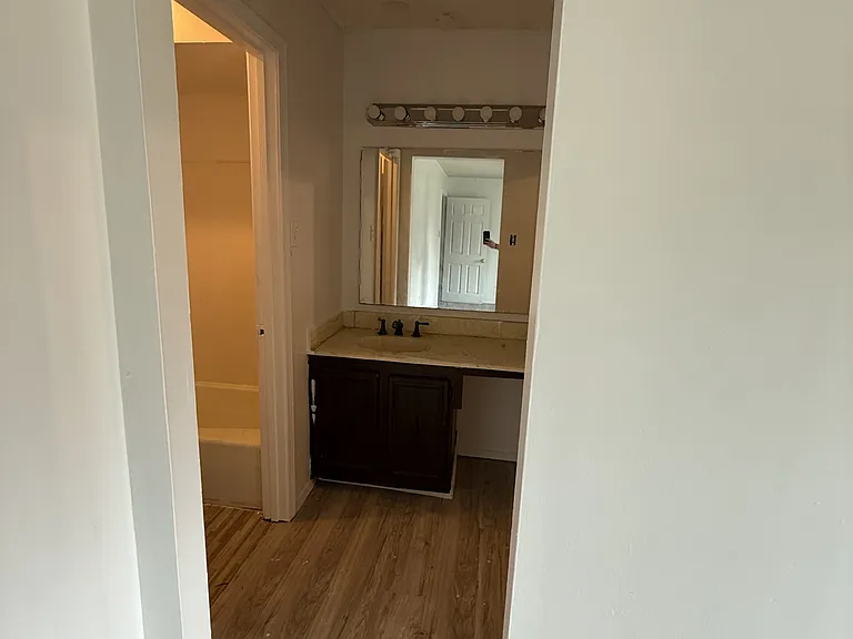4860 Chesterwood Ct #1 — Photo 5