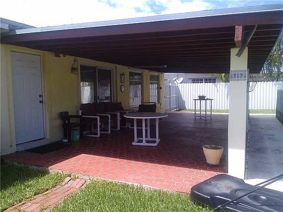 4th image of 2721 SW 117th Ct