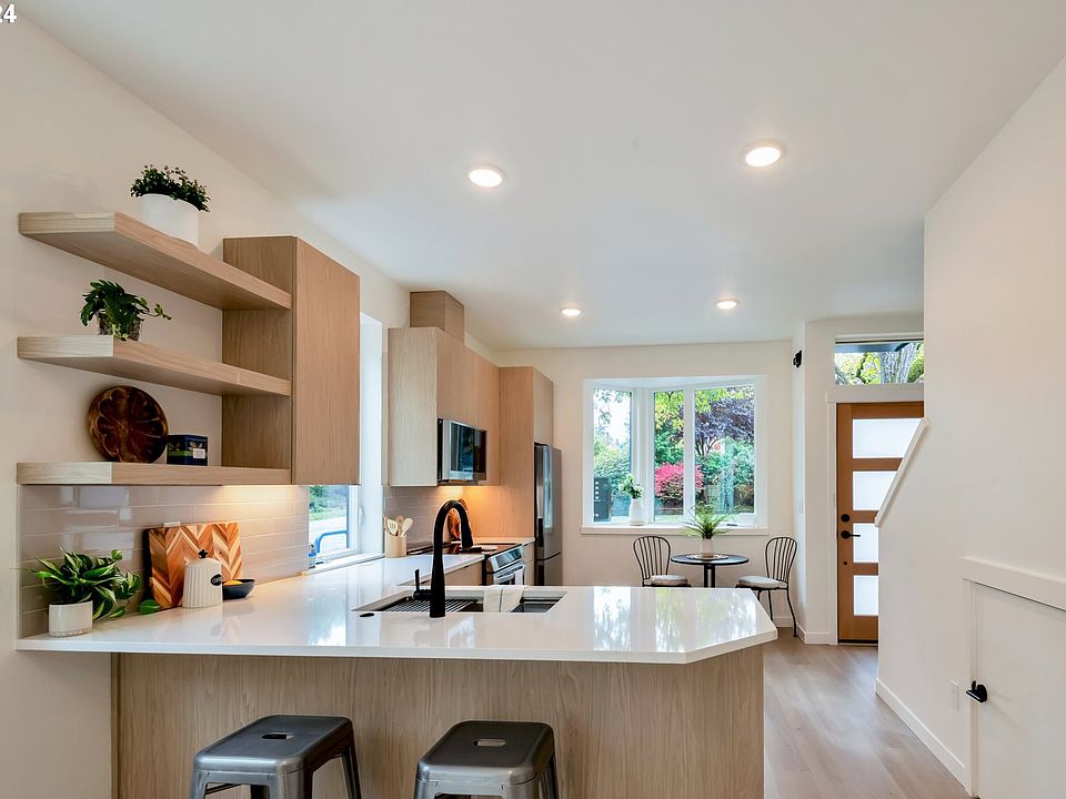 2671 NE Holman St Portland OR Zillow