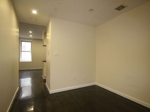4th image of 334 W 47th St APT 2b
