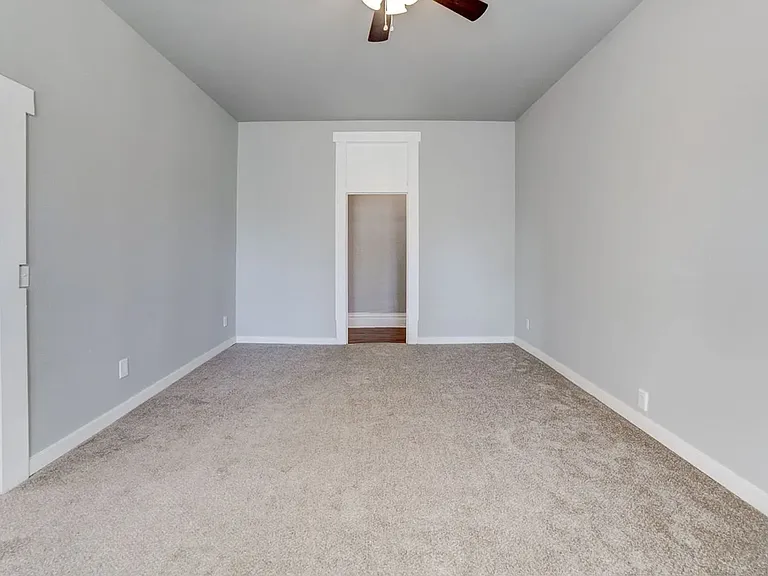 322 S Park St — Photo 13