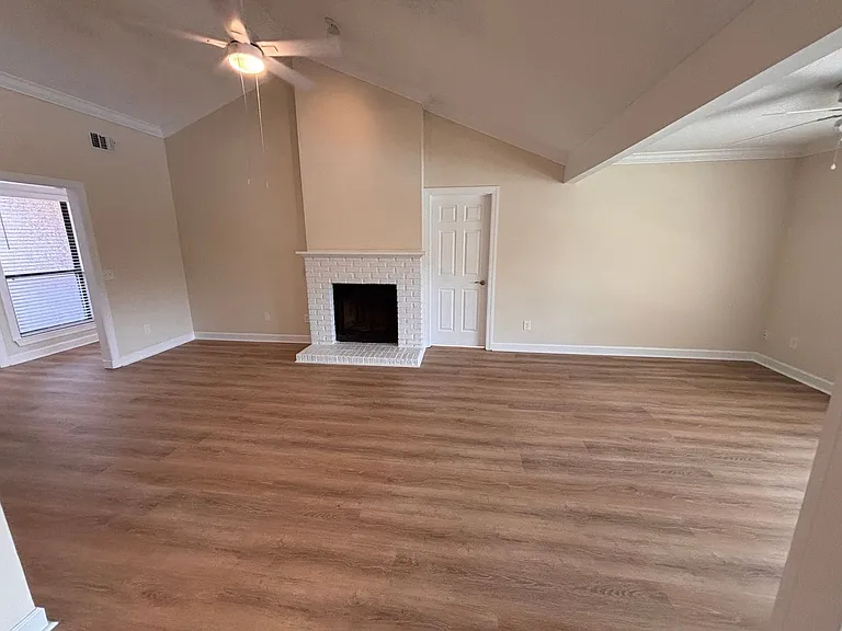 7823 Fawn Brook Cir E — Photo 13