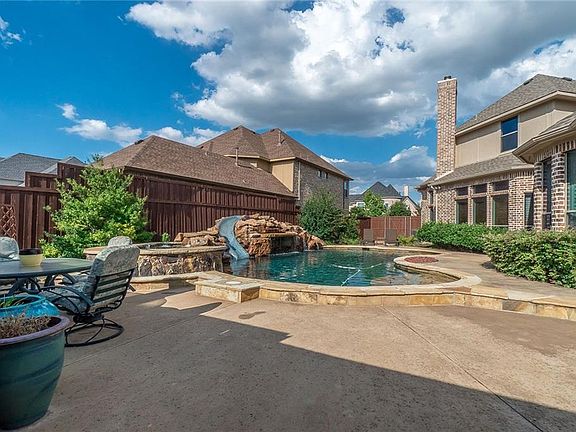 4th image of 11335 Altamont Dr