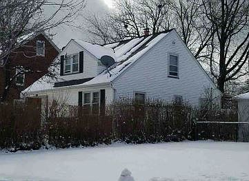 4th image of 230 E 210th St