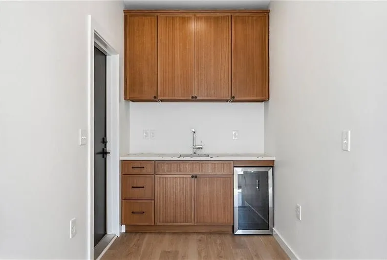 Studio, 450 sqft, $1,500 — Photo 4
