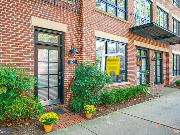 5th image of 1120 Madison St