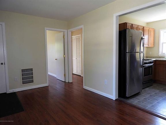 4th image of 338 Beachwood Blvd