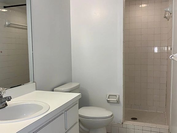 4th image of 112 Cypress Ct