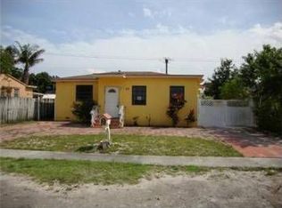 26 E 50th Pl, Hialeah, FL 33013