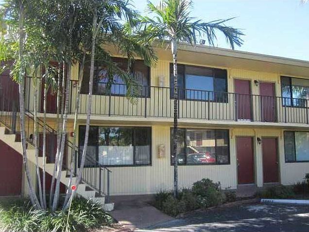 1st image of 1901 N Andrews Ave APT 120