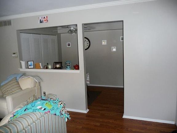 4th image of 535 Longshore Dr