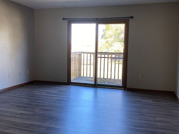 4th image of 101 W 3rd Ave #202