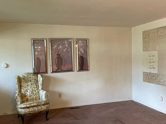2nd image of 772 Dorset Ave