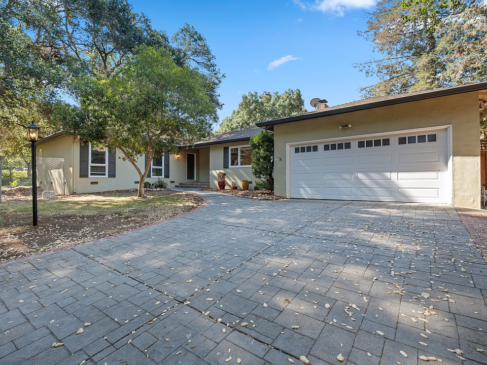 1st image of 421 Deodara Dr