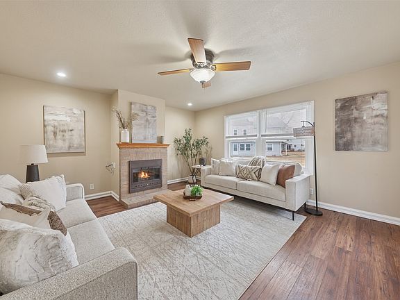 3rd image of 729 NW Greenwood St #18