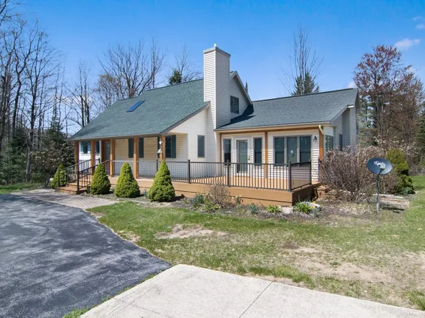 23868 200th Ave, Tustin, MI 49688